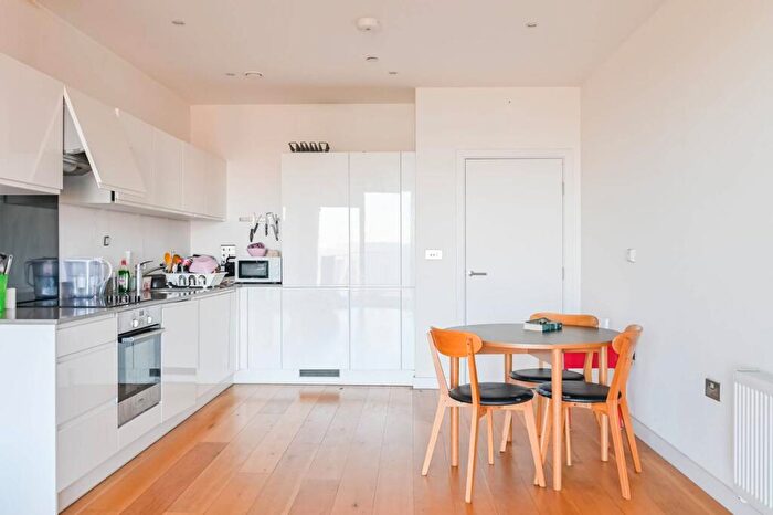 2 Bedroom Flat For Sale In Navigation Road, , Tower Hamlets, London, E3