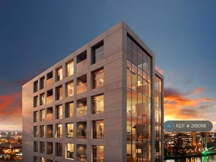 2 Bedroom Flat To Rent In Trafford Road, Salford, M5