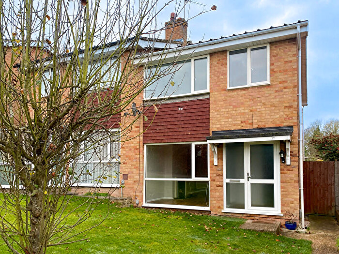 3 Bedroom End Of Terrace House To Rent In Roan Walk, Royston, SG8