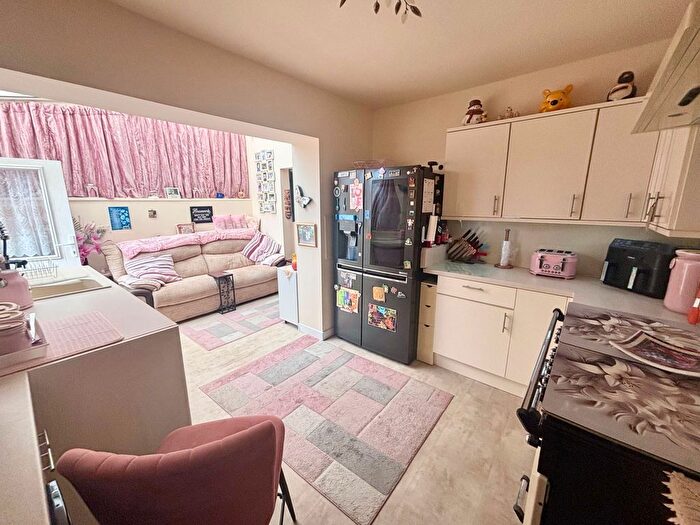 3 Bedroom Terraced House For Sale In Vera Road, Clydach, Swansea, SA6