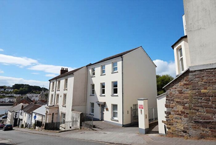 2 Bedroom Flat To Rent In Newynn Court, Bideford, Bideford, EX39