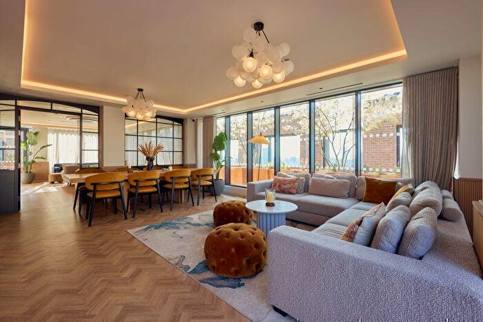 2 Bedroom Apartment To Rent In The Castings, Heyrod Street, Manchester, M1