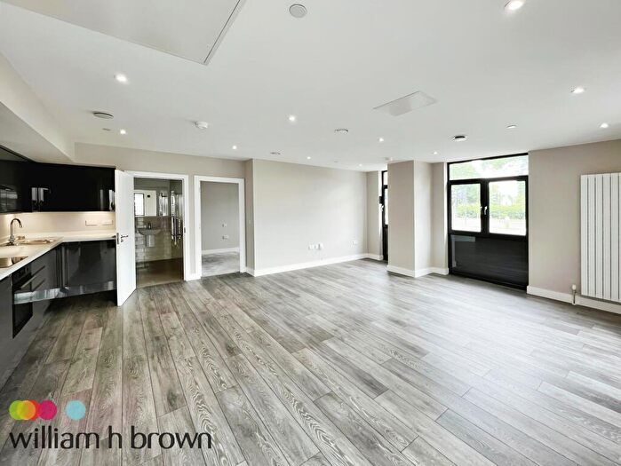 1 Bedroom Apartment To Rent In Victoria Avenue, Southend-On-Sea, SS2