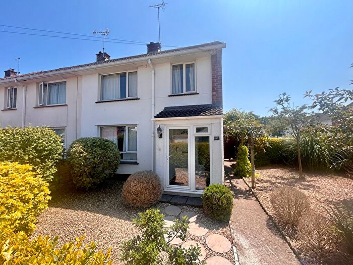 3 Bedroom End Of Terrace House To Rent In Globefield, Topsham, EX3