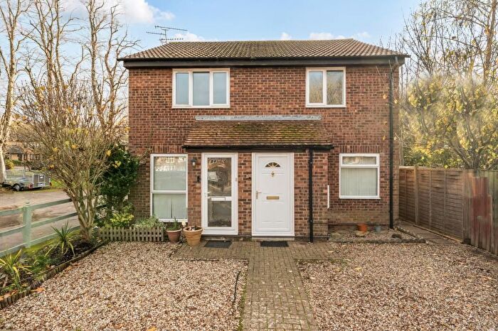 2 Bedroom Maisonette To Rent In Littlecote Close, Westlea, SN5