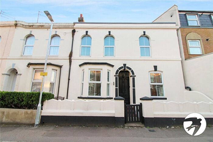 3 Bedroom Terraced House To Rent In Norfolk Road, Gravesend, Kent, DA12