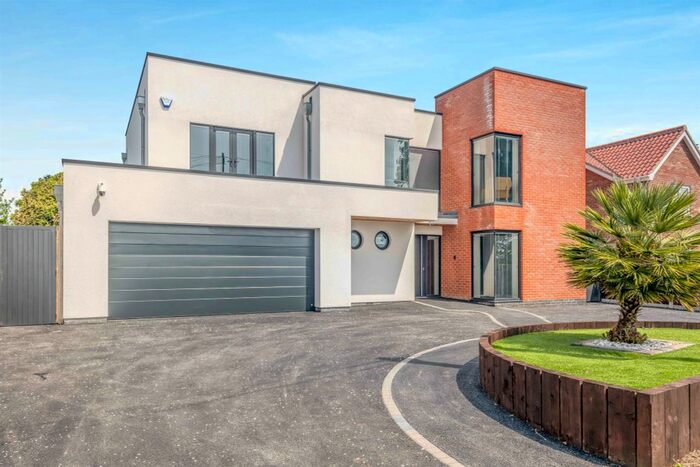 4 Bedroom Detached House For Sale In Market Lane, Blundeston, Lowestoft, NR32