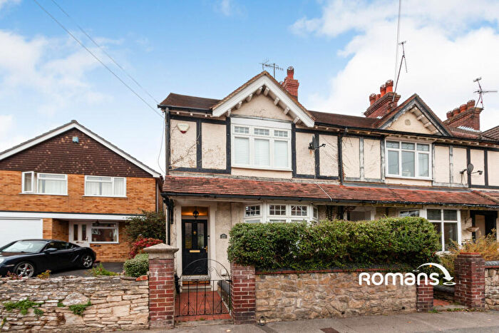 3 Bedroom Terraced House To Rent In Weybourne Road, Aldershot, Hampshire, GU11