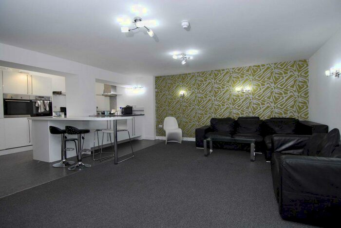 9 Bedroom Property To Rent In A Cobourg, PL1