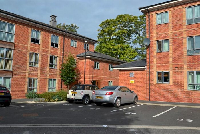 2 Bedroom Flat To Rent In St. Johns Walk, York, YO31