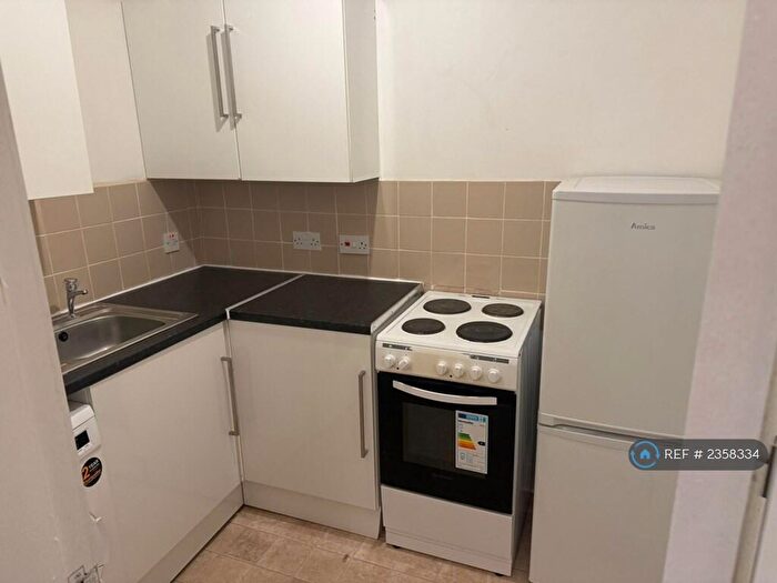 1 Bedroom Flat To Rent In Middleton Street, Glasgow, G51