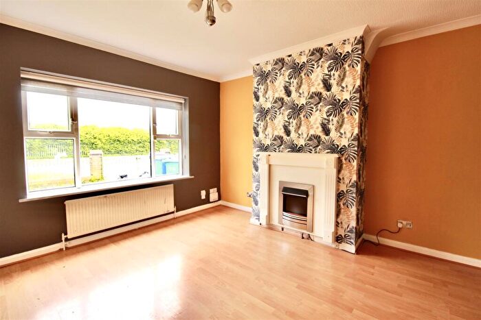 2 Bedroom End Of Terrace House To Rent In Hopewell Road, Hull, HU9