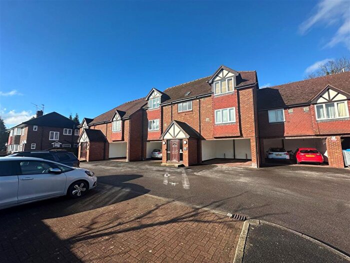 Studio To Rent In Thackeray Lodge, Bedfont, TW14