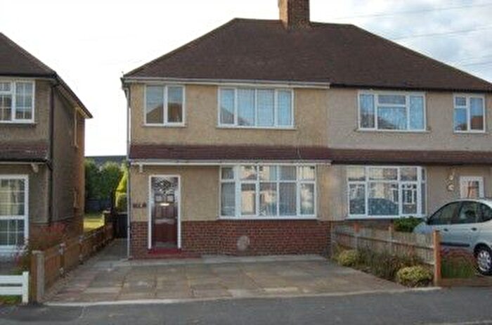 3 Bedroom Semi-Detached House To Rent In Wordsworth Road, Addlestone, KT15