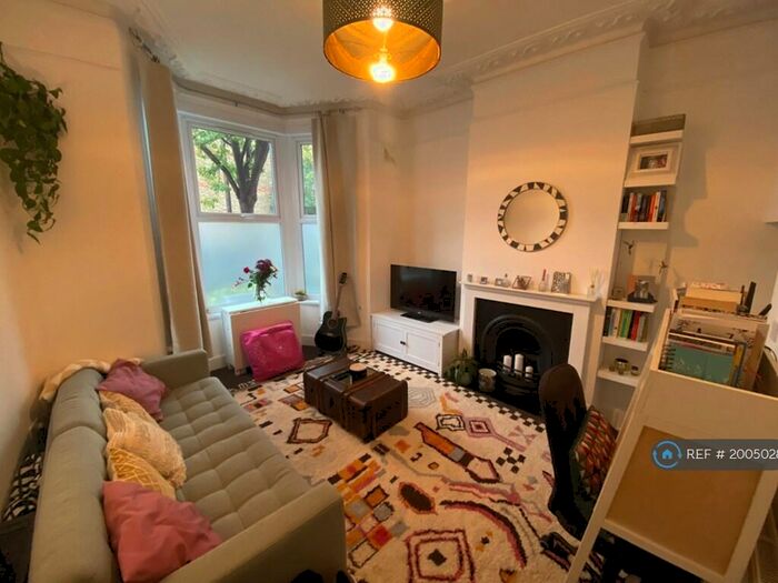 1 Bedroom Flat To Rent In Cleveland Park Crescent, London, E17
