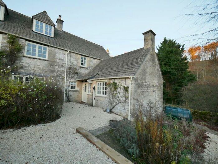 4 Bedroom Semi-Detached House To Rent In Miserden, GL6