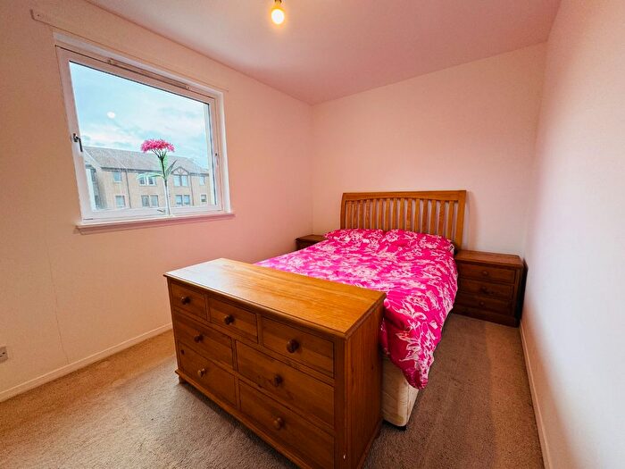 2 Bedroom Flat To Rent In Headland Court, Garthdee, Aberdeen, AB10