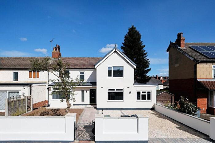 4 Bedroom Semi-Detached House For Sale In Halliday Grove, Leeds, West Yorkshire, LS12