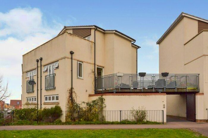 3 Bedroom Property To Rent In Addington Avenue, Milton Keynes MK12