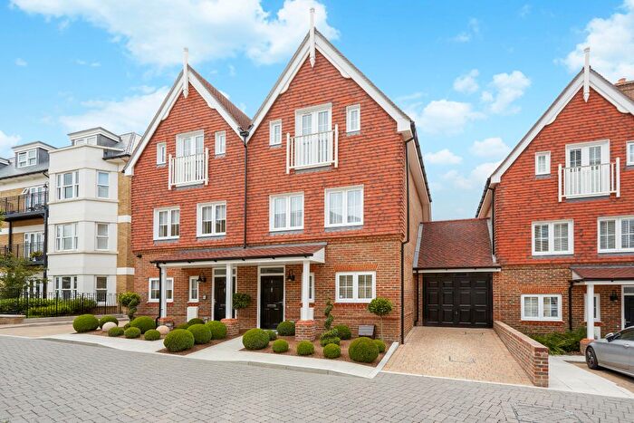 3 Bedroom Semi Detached House For Sale In Sovereign Place, Tunbridge Wells, TN4