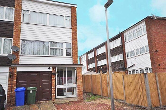 3 Bedroom Terraced House To Rent In Wykeham Road, Murston, ME10