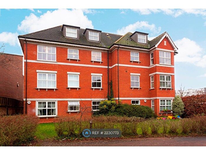 2 Bedroom Flat To Rent In Daysbrook Road, London, SW2