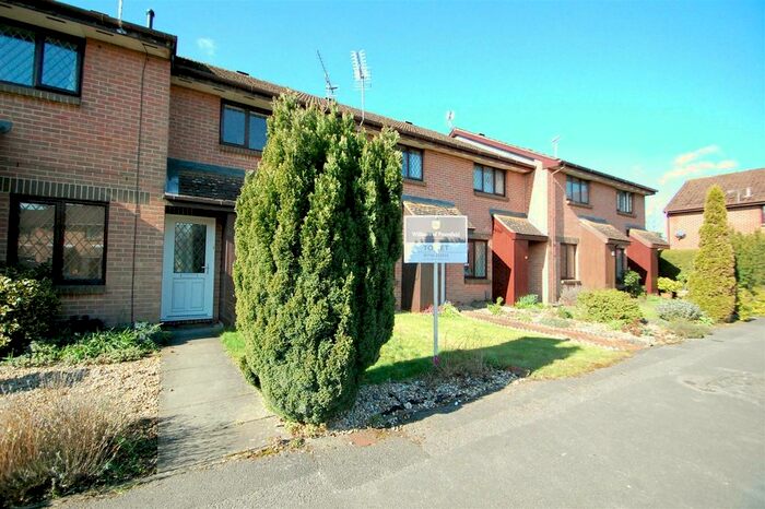 2 Bedroom Terraced House To Rent In Drum Mead, Petersfield, GU32