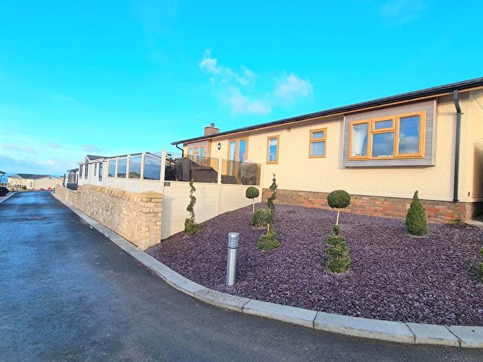 2 Bedroom Mobile/park Home For Sale In Woolacombe Station Road, Woolacombe, EX34