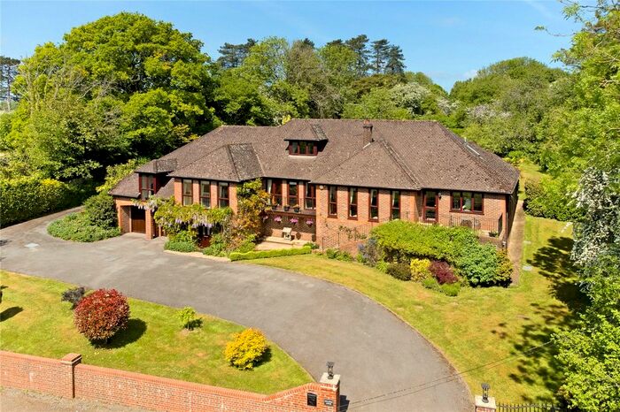 6 Bedroom Detached House For Sale In Willis Lane, Alton, GU34