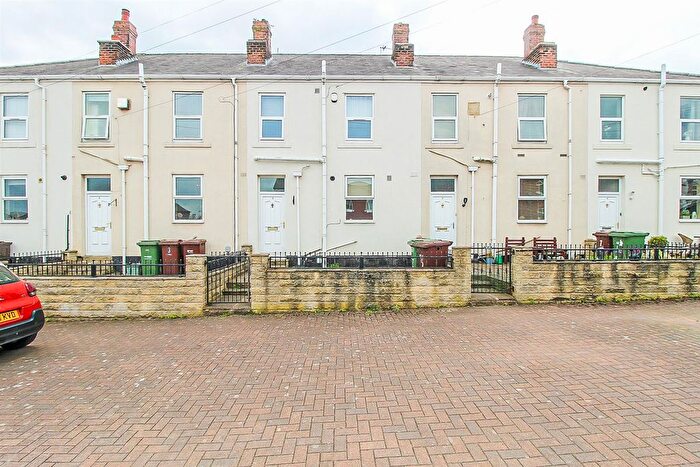 3 Bedroom Terraced House To Rent In Nell Gap Lane, Middlestown, WF4