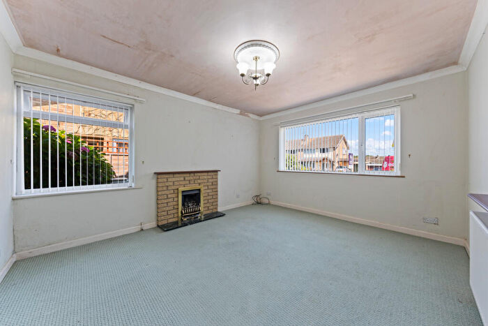 2 Bedroom Semi-Detached Bungalow For Sale In Thurburn Close, Little Cransley, NN14