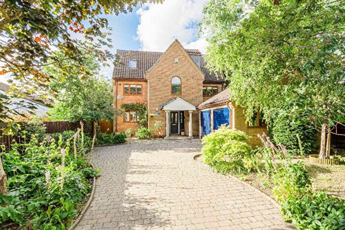 5 Bedroom Detached House For Sale In The Paddocks, Bugbrooke, NN7