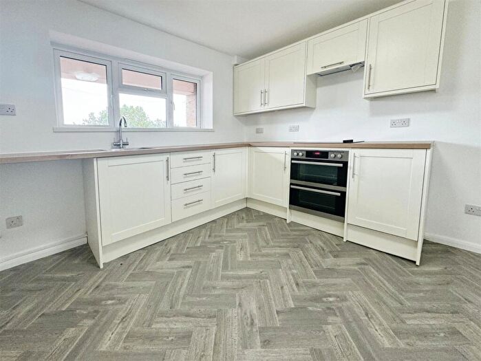 3 Bedroom Flat To Rent In St Cedds, Crammavill Street, Stifford Clays, Grays, RM16