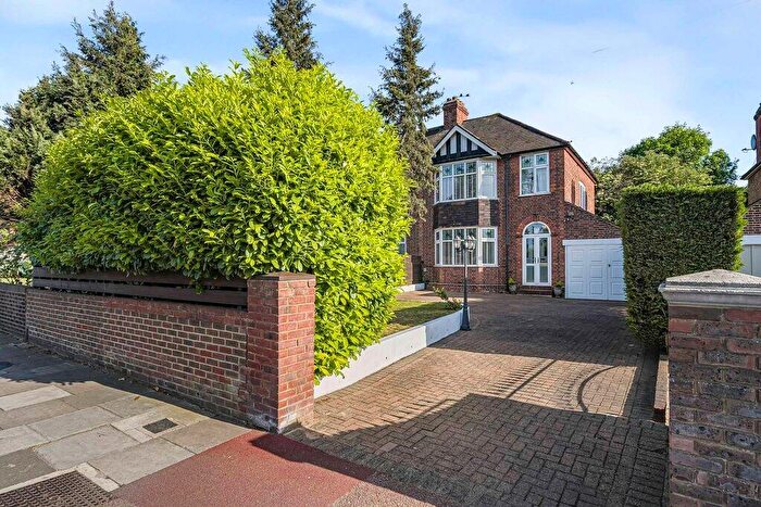 3 Bedroom House For Sale In Eltham Hill, Eltham, London, SE9