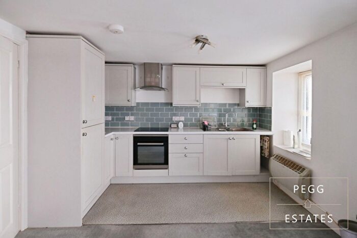 1 Bedroom Flat For Sale In Alexandra Road, Torquay, TQ1
