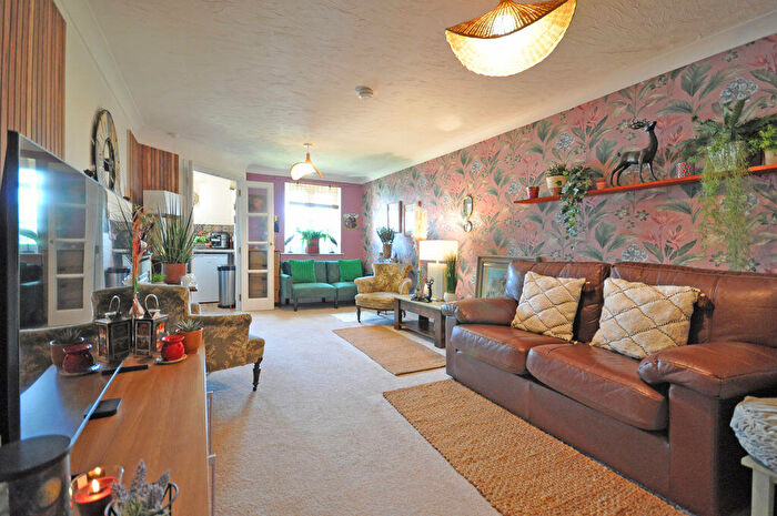1 Bedroom Retirement Property For Sale In Monmouth Court, Newport, NP20