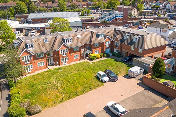 1 Bedroom Apartment For Sale In Havelock Road, Wokingham, Berkshire, RG41