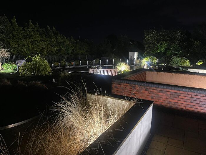 3 Bedroom Flat For Sale In Royal Court Apartments, - Lichfield Road, Sutton Coldfield, B74