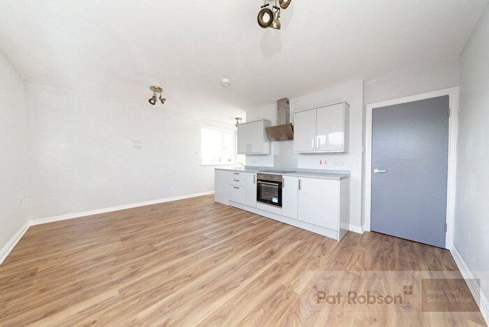 1 Bedroom Flat For Sale In Boston Court, Newcastle Upon Tyne, Tyne And Wear, NE12
