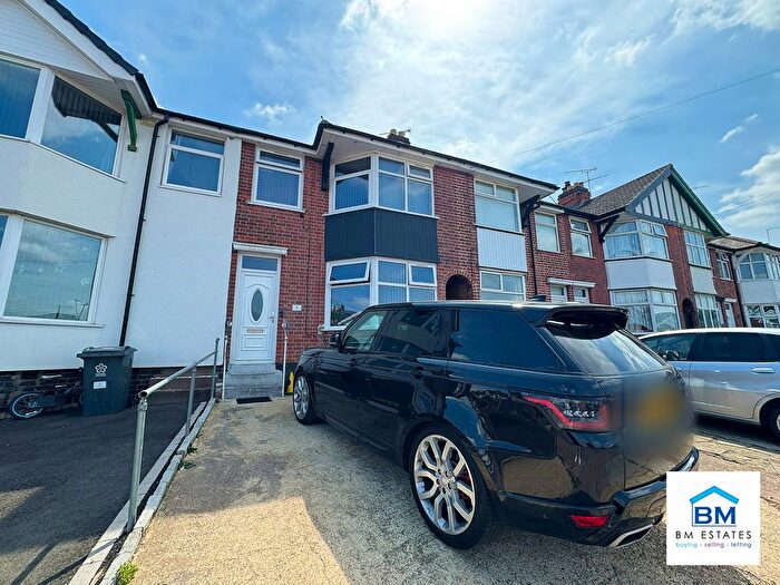 3 Bedroom Terraced House For Sale In Hillcroft Road, Leicester, LE5