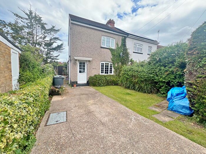 3 Bedroom Semi-Detached House To Rent In Privett Road, Waterlooville, PO7