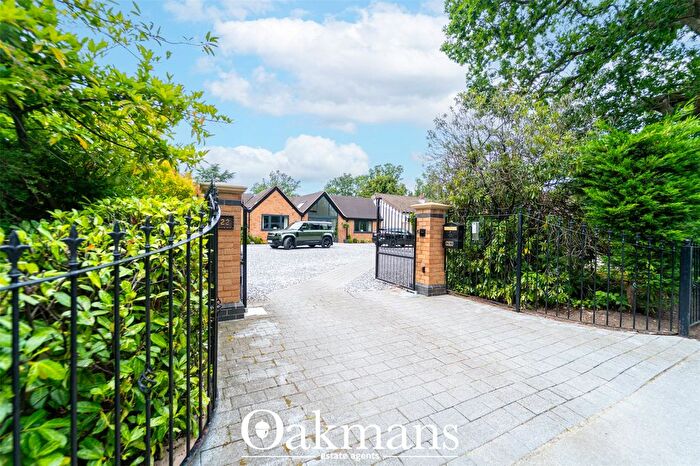 4 Bedroom Detached House For Sale In Fulford Hall Road, Tidbury Green, Solihull, West Midlands, B90