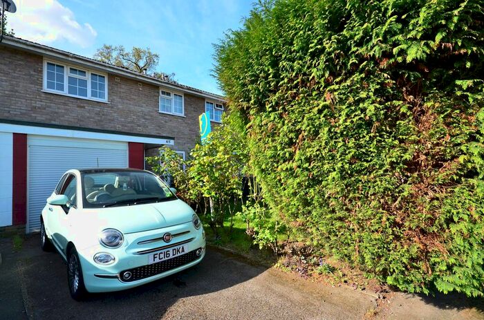 4 Bedroom Semi-Detached House To Rent In Cumberland Avenue, Stoughton, Guildford, GU2