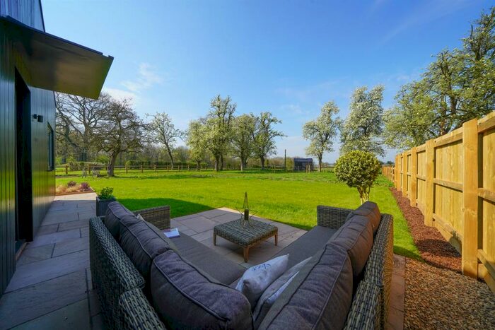 3 Bedroom Detached Bungalow For Sale In Meadow Bank, Hatfield, Leominster, HR6