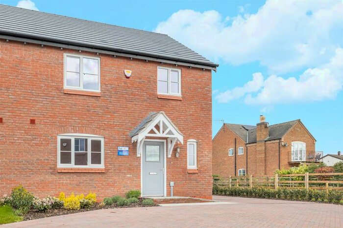3 Bedroom Semi-Detached House For Sale In Rugby Road, Swinford, Lutterworth, LE17