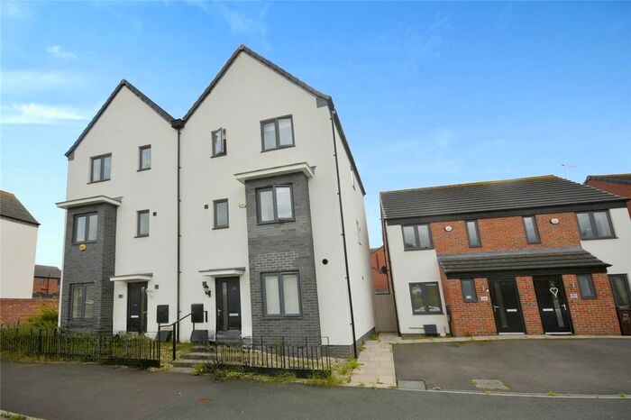 4 Bedroom Semi-Detached House To Rent In Ranger Drive, Wolverhampton, West Midlands, WV10