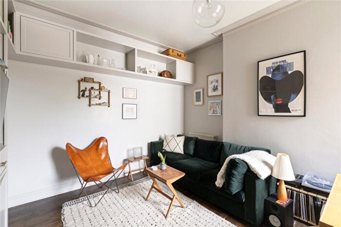 2 Bedroom Apartment For Sale In Chamberlayne Road, Kensal Rise, NW10