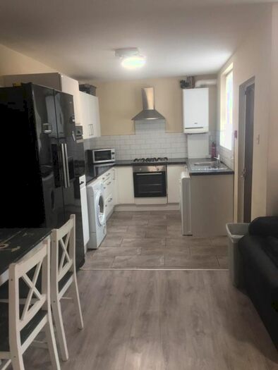 5 Bedroom Terraced House To Rent In Albert Edward Road, Liverpool, Merseyside, L7