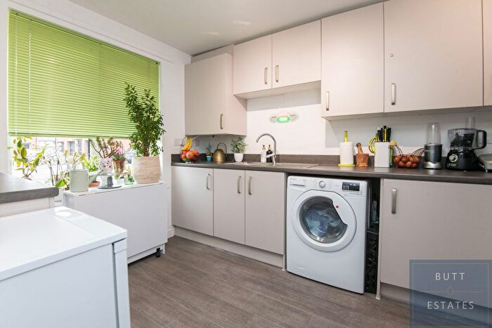 3 Bedroom Terraced House For Sale In Fortibus Road, Exeter, EX2