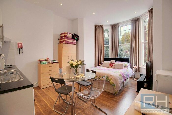 Studio To Rent In Church Crescent, Muswell Hill, London, N10